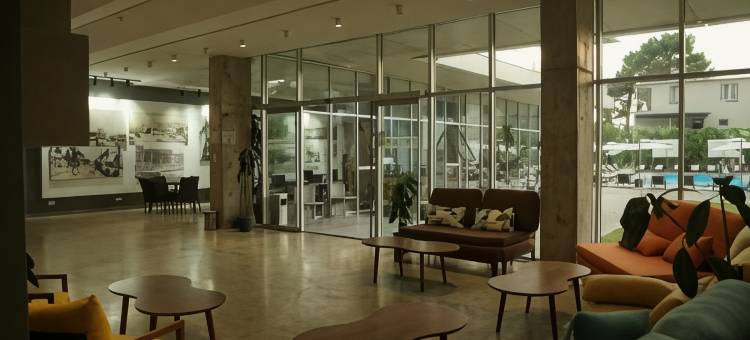 诺比利斯酒店(HOTEL NOBILIS HALL)图片