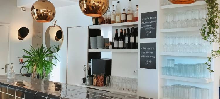 科隆斯酒店(Hôtel le Collonges TV connecté Wifi Netflix)图片