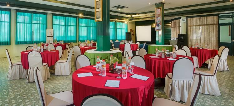 罗维纳海滩酒店(Lovina Beach Hotel)图片
