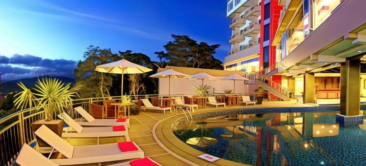 武吉丁宜洛奇大酒店(Grand Rocky Hotel Bukittinggi)图片