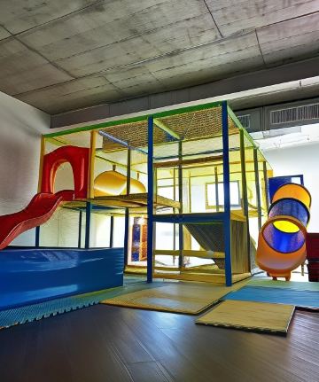 Amber Port Hotel Overview