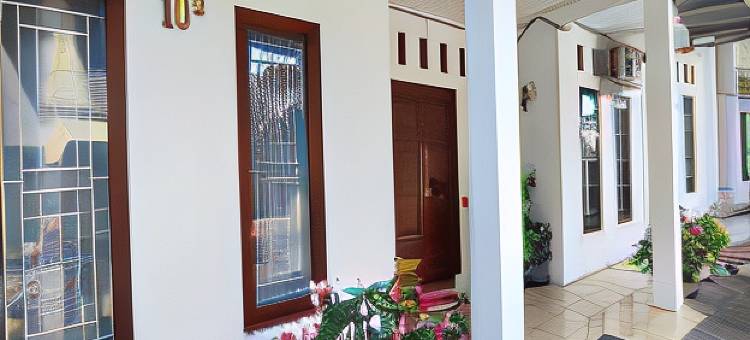 位于巴东西的3卧室公寓-360平方米|带3个独立浴室(Guesthouse Pondok Amak)图片