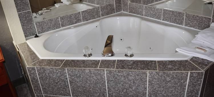 Travelodge Inn & Suites by Wyndham Norman图片