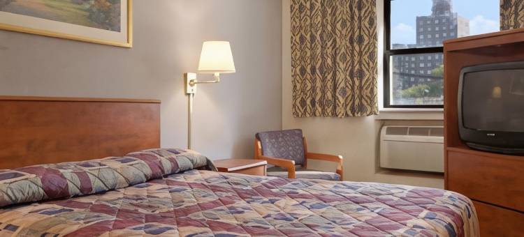 长岛市LGA速8酒店(Super 8 by Wyndham Long Island City LGA Hotel)图片