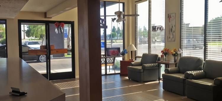 加利福尼亚州德拉诺 6 号开放式公寓套房酒店(Studio 6 Suites Delano, CA)图片