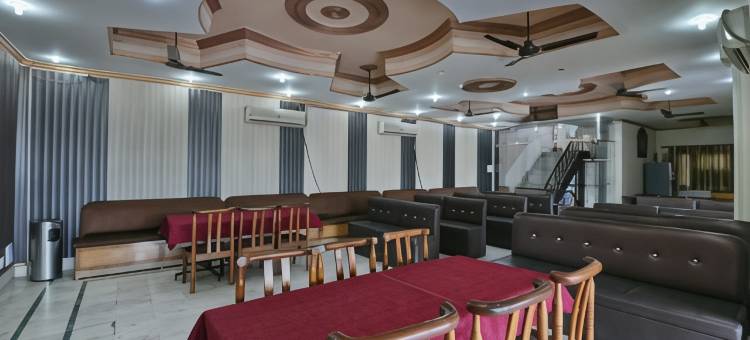 OYO 5851 米菲尔酒店(Hotel O Mehfil Hotel)图片