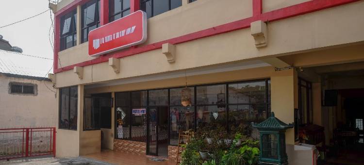 梭罗H&W红多兹酒店(RedDoorz at H&W Hotel Solo)图片