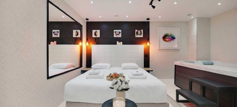 蒙马特亲密公寓-带空调和按摩浴缸-两居室可住6人(Intimate Flat w/ A/C & Jacuzzi - 2Br/6p Montmartre)图片