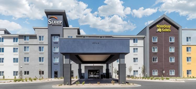 丹佛国际机场舒眠套房酒店(Sleep Inn & Suites Denver International Airport)图片