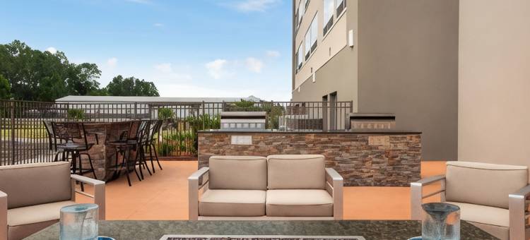 不伦瑞克金岛拉昆塔温德姆套房酒店(La Quinta Inn & Suites by Wyndham Brunswick/Golden Isles)图片