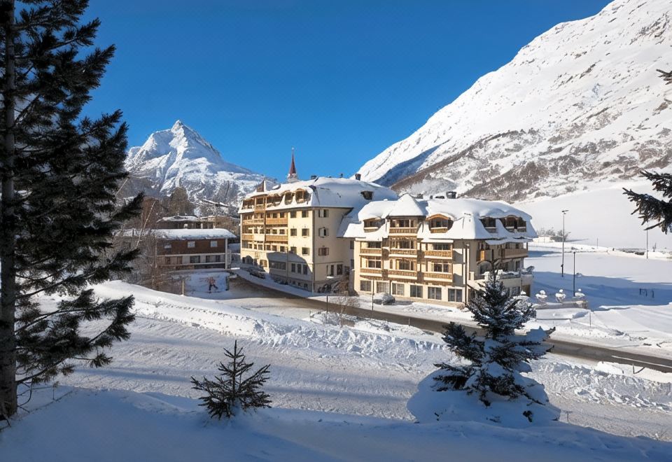 Alpenresort FluchthornOver view