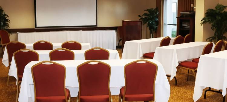 雷丁欢朋套房酒店(Hampton Inn & Suites Redding)图片