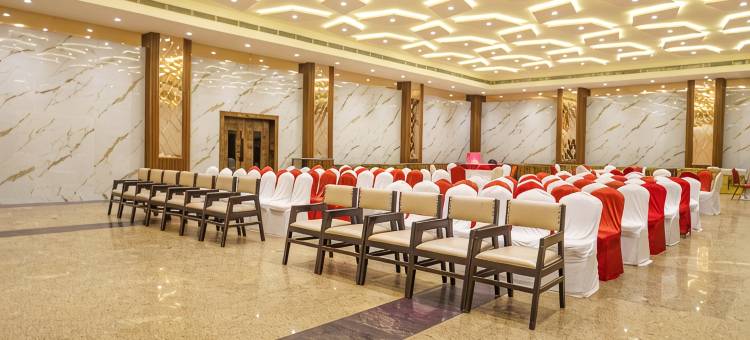 银橡树酒店(Hotel Silver Oak, Bilaspur)图片
