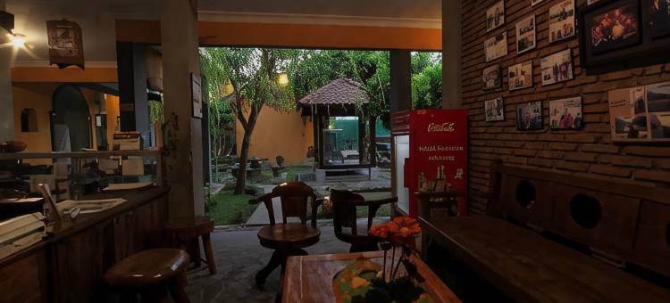 鲁马瓦希德伊斯兰旅馆(Guest House Rumah Wahidin Syariah)图片