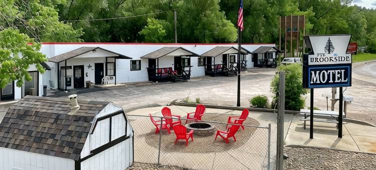 布鲁克赛德基斯通拉什莫尔山汽车旅馆(The Brookside Motel Keystone Near Mt Rushmore)图片