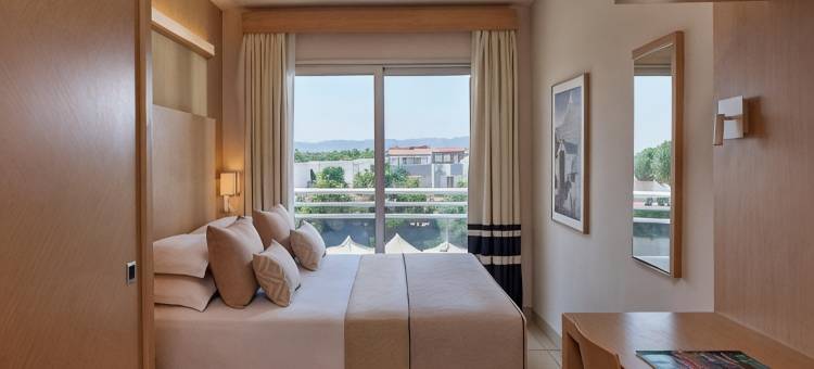 格兰圣立那酒店(GranSerena Hotel)图片