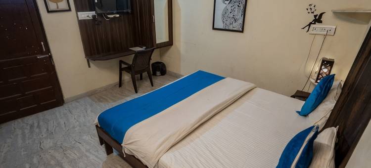 OYO 18272 兰波达尔酒店(Hotel Lambodar)图片