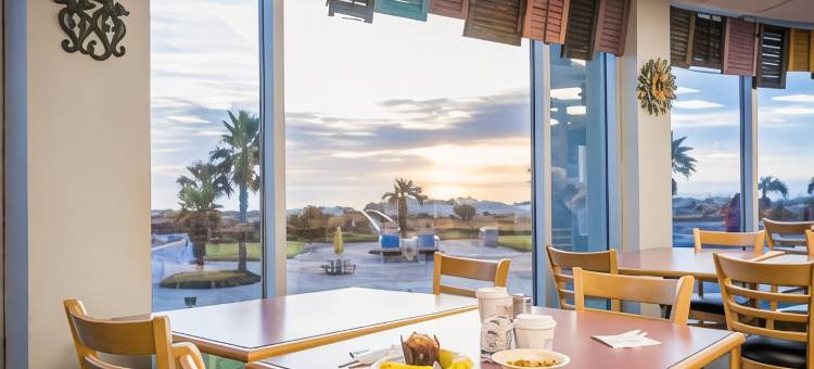 杰基尔岛戴斯套房酒店(Days Inn & Suites by Wyndham Jekyll Island)图片