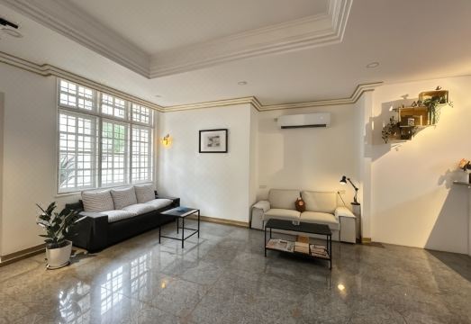 Melon Resort Hotel Overview