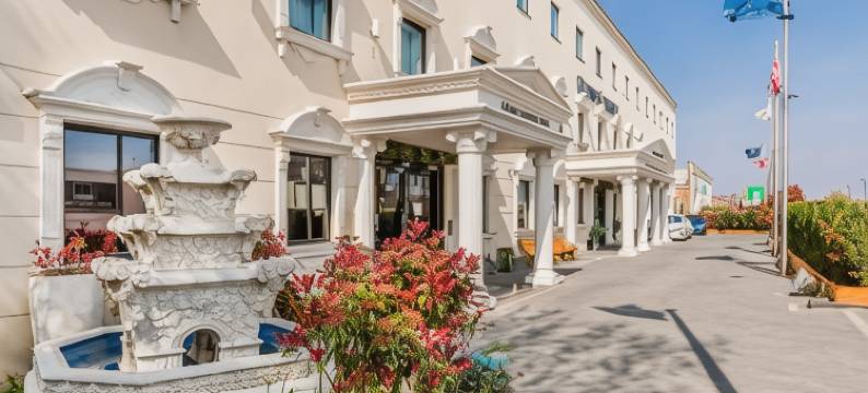 蓝宝石大酒店及宴会厅(Grand Sapphire Hotel & Banqueting)图片