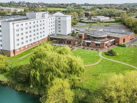 巴西尔登假日酒店