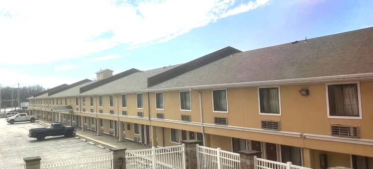 斯科特堡温德姆速 8 酒店(Super 8 by Wyndham Fort Scott)图片