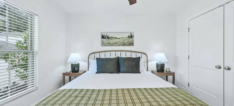 橡树小屋现代两卧室度假屋(Oaks Cottages Modern 2BR Retreat)图片