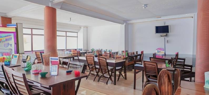 红多兹伊斯兰酒店-近里瓦植物园(RedDoorz Syariah Near Kebun Raya Liwa)图片