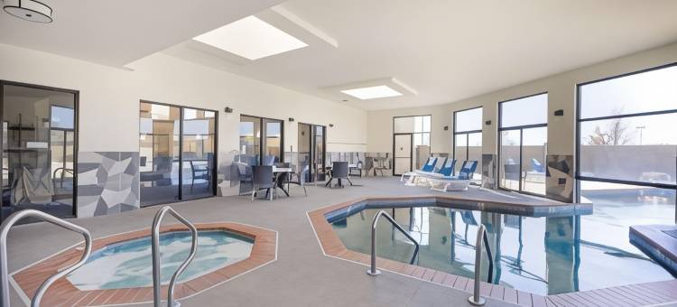 Comfort Inn & Suites Wichita图片