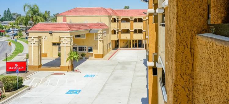 安大略华美达酒店(Ramada by Wyndham Ontario)图片