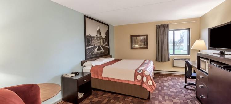 卢韦恩I-90温德姆速8酒店(Super 8 by Wyndham Luverne I90)图片