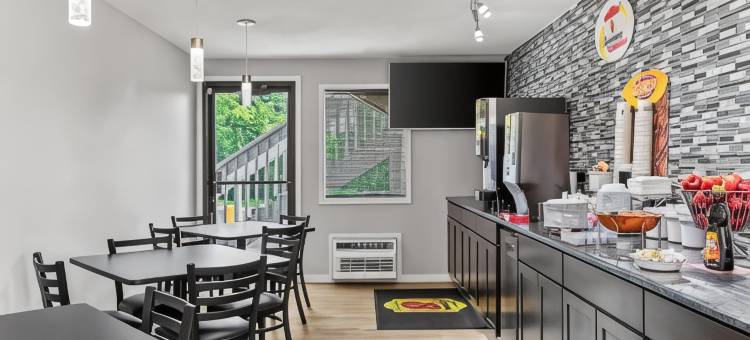 布朗斯堡温德姆速8酒店(Super 8 by Wyndham Brownsburg)图片