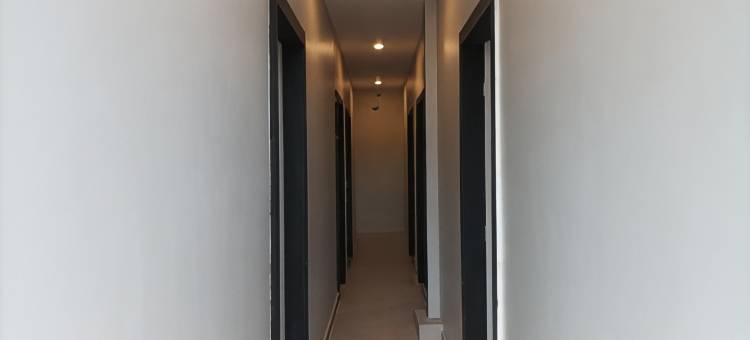 红多兹酒店-近巴唐站(RedDoorz Near Stasiun Batang)图片