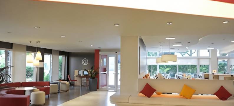 宜必思巴塞罗那科尔内亚酒店(Ibis Barcelona Cornella)图片