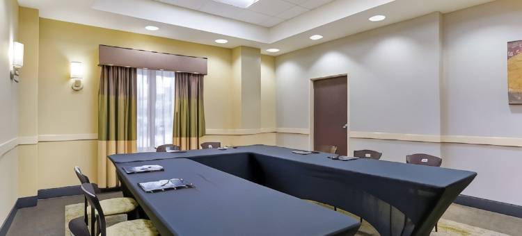 桑堡贝斯特韦斯特优质套房酒店(Best Western Plus Thornburg Inn  Suites)图片