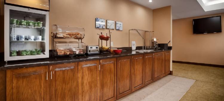 爱迪生贝斯特韦斯特优质酒店(Best Western Plus Edison Inn)图片