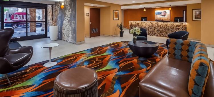 弗雷斯诺机场贝斯特韦斯特优质酒店(Best Western Plus Fresno Airport Hotel)图片
