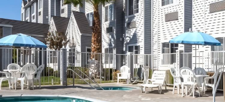 莫德斯托塞雷斯温德姆麦客达套房酒店(Microtel Inn & Suites by Wyndham Modesto Ceres)图片