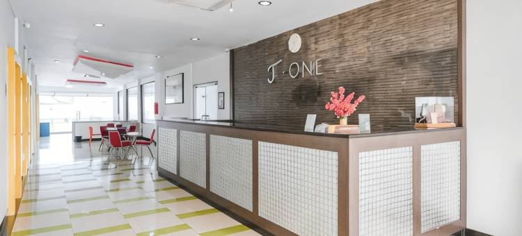 T-One酒店(RedDoorz Premium at Hotel T-One Jambi)图片
