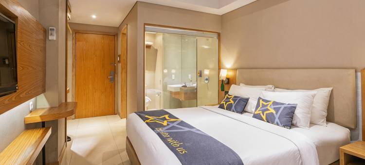 黄星安巴卢莫酒店(Yellow Star Ambarukmo Hotel)图片