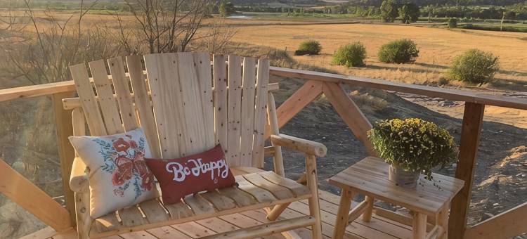 爱狗的Rockin' K农家乐，乡间奢华，提供空调、WiFi和景观!(Luxury in the Country! the Dog- Lovin’ Rockin' K Offers A/C, WiFi and Views!)图片