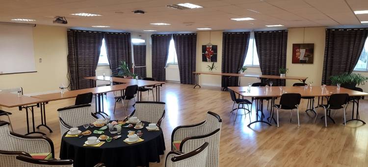 布里特酒店Essentiel庞蒂维-罗比克(Brit Hotel Essentiel Pontivy Robic)图片