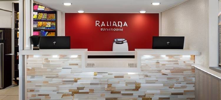 温德姆华美达-梅德福机场北(Ramada by Wyndham Medford Airport North)图片