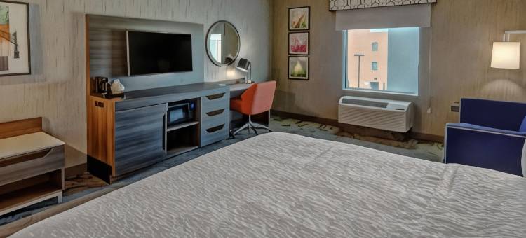 弗雷斯诺机场欢朋酒店(Hampton Inn Fresno Airport)图片