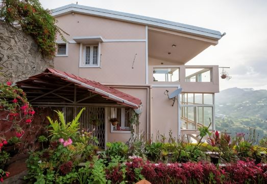 Syamantac Villa Hotel Overview