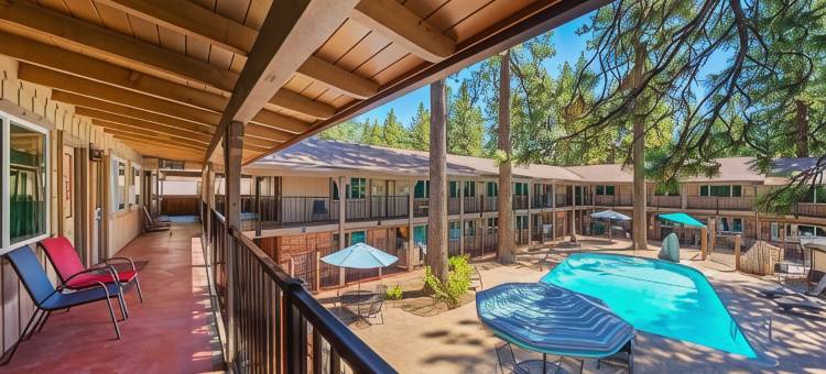太浩湖VRI度假胜地公寓式酒店(The Lodge at Lake Tahoe)图片