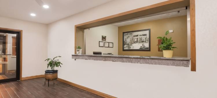 卡米尔山速8酒店II(Super 8 by Wyndham Mt. Carmel IL)图片