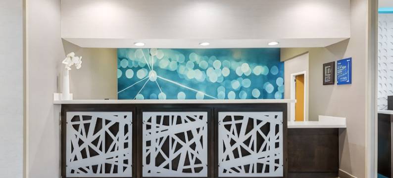 路易斯维尔科佩尔贝斯特韦斯特优质酒店(Best Western Plus Lewisville Flower Mound)图片