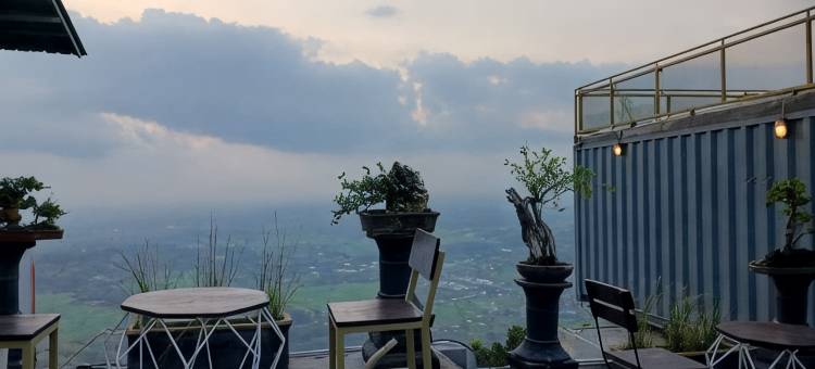 Contana Glamping with Jogja City View图片