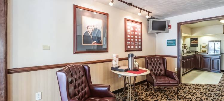 罗德威套房酒店(Rodeway Inn & Suites)图片